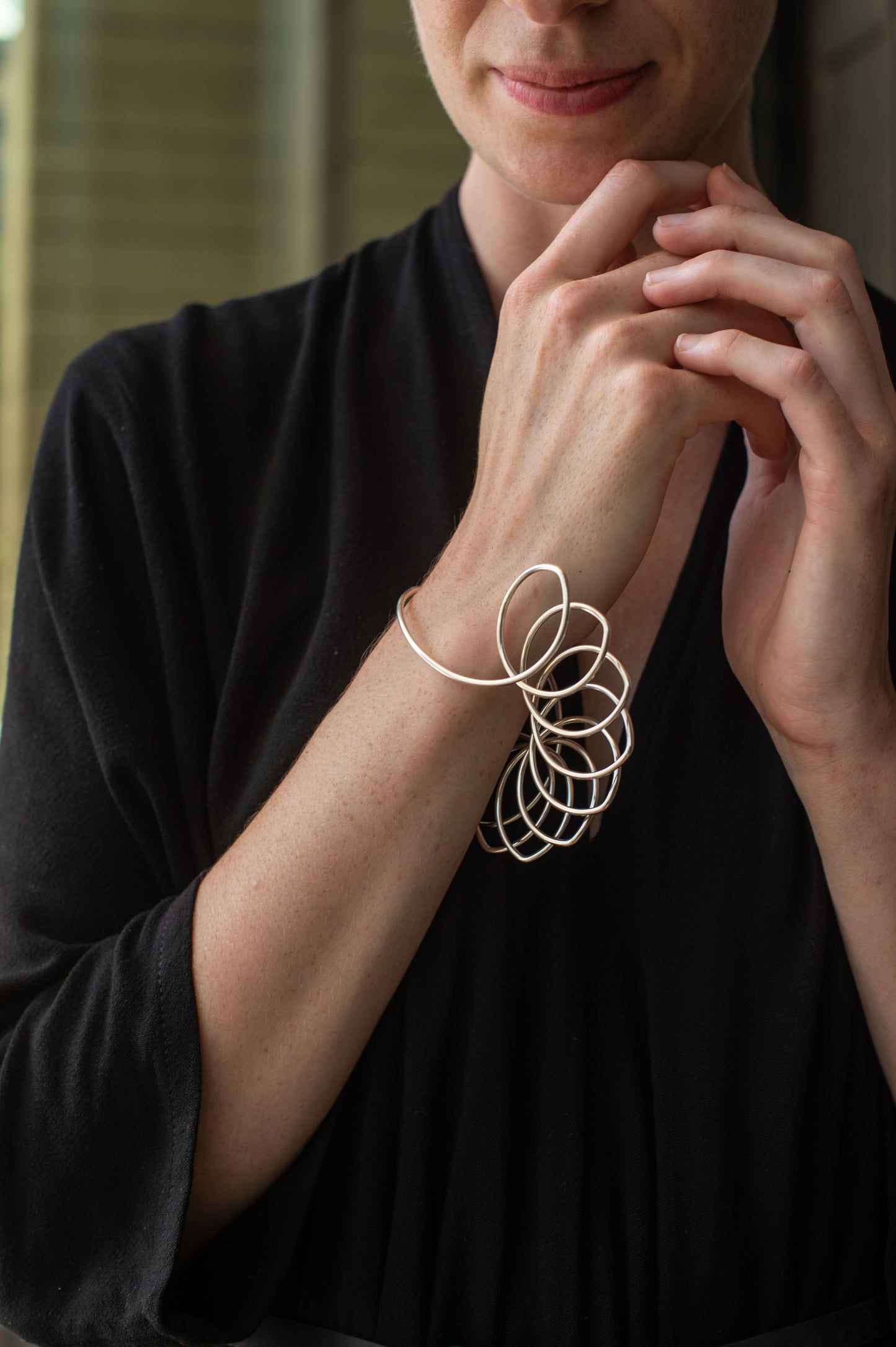 B-Linea-2-912 | Curly flare statement bangle -medium heavy