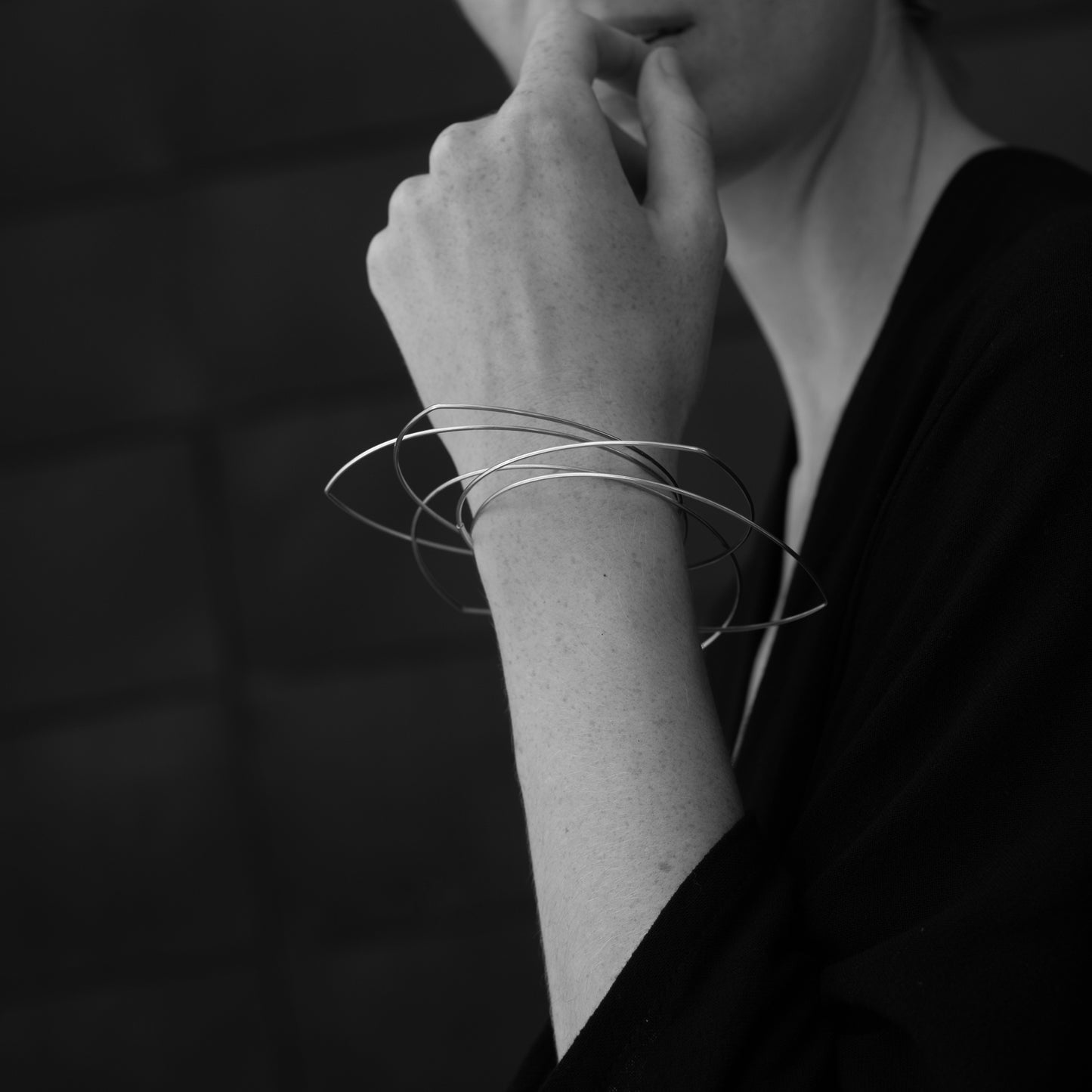 B-Linea-616 | Expandable 6-petal floral bracelet -fine